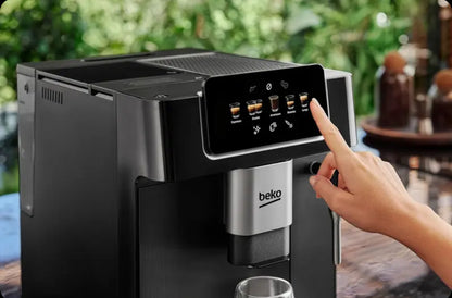 Beko CaffeExperto espresso machine with steam wand CEG7302B